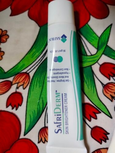 SAFRIDERM Skin Brightening Cream 30gm photo review