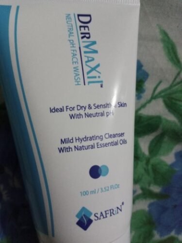 DERMAXiL Neutral pH Face Wash 150ml photo review