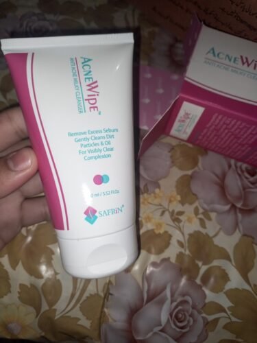 ACNEWIPE Anti Acne Milky Cleanser 100ml photo review